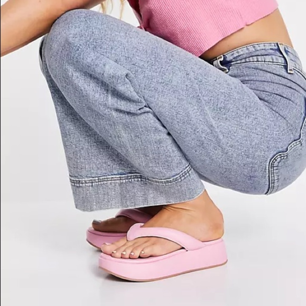 ASOS | Ferris Chunky Flip Flops - Baby Pink